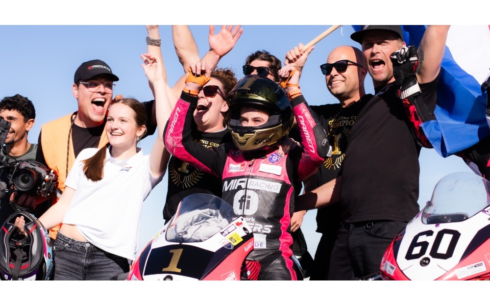 Cartagena corona a Luuk de Vries y Pablo Arnedo como los últimos campeones de la MIR Racing Cup 2025