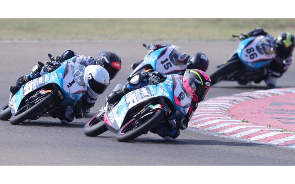 La MIR Racing Aspar Cup se estrenó por todo lo alto en Zuera con finales ajustados y dobletes sorprendentes